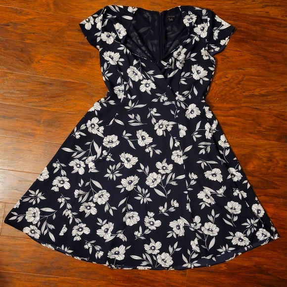 Ann Taylor Blue Floral Dress - Picture 1 of 3